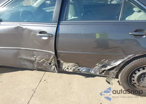 2007 Toyota Camry Le z USA, uszkodzony, nr VIN 4T1BE46K07U713828